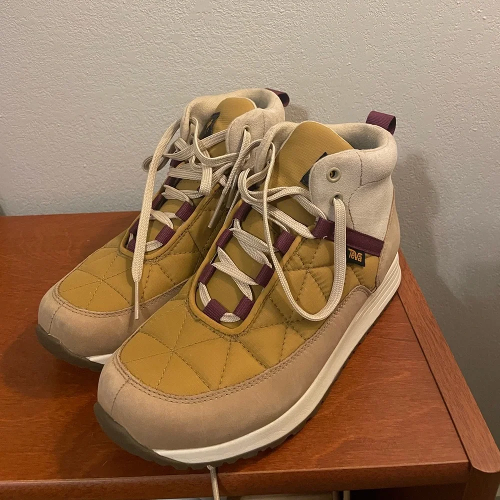 Teva Reember Commute Waterproof Boot - Picture 1 of 4